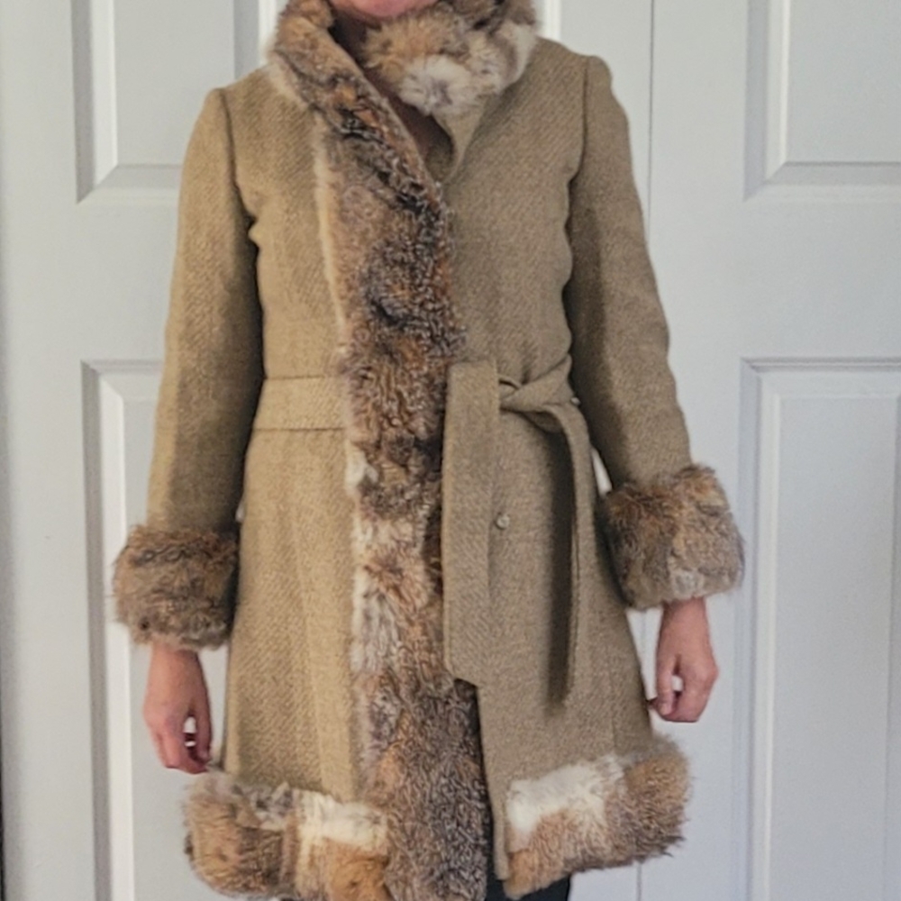 Elegant Tan Teddy Jacket with Fur Trim